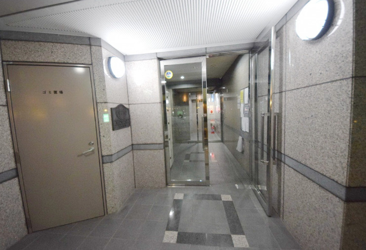 メインステージ大森駅前のロビー