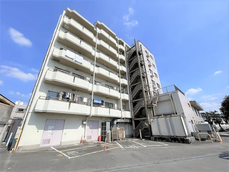 ロイヤル二ノ橋ビル の外観