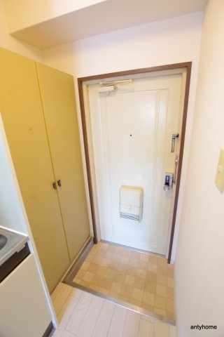 グルパ十三　仲介手数料無料の玄関