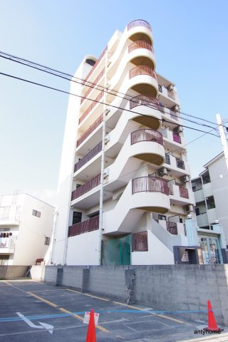 グルパ十三　仲介手数料無料の外観