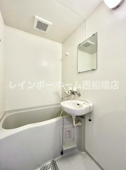 スタジオーネ参番館の浴室