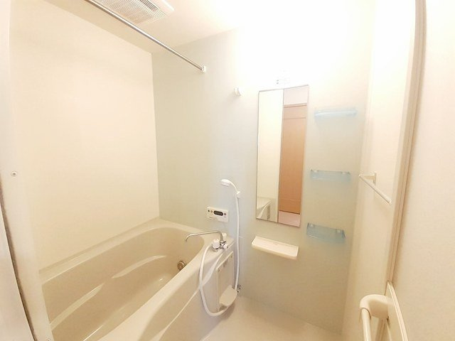 クレメントＳの浴室