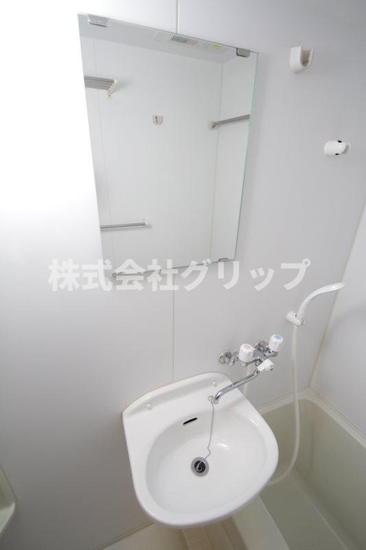 Le'a横濱中央の洗面所