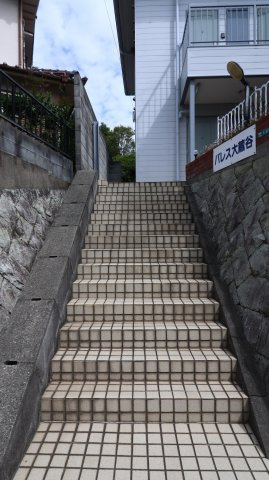 パレス大蔵谷のエントランス