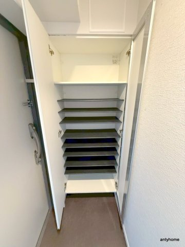 プレアデス千里山田　仲介手数料無料の収納