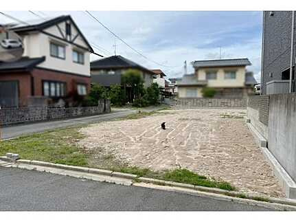 佐伯区五日市中央３丁目の外観