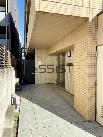アクエリアス三軒茶屋のエントランス