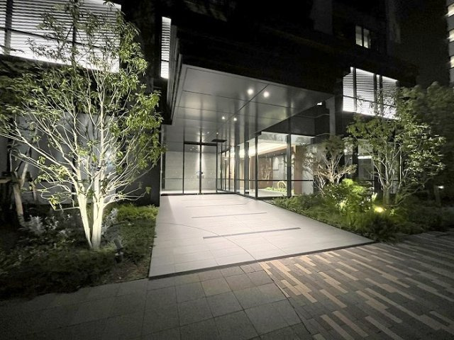 プラウドタワー梅田豊崎のエントランス