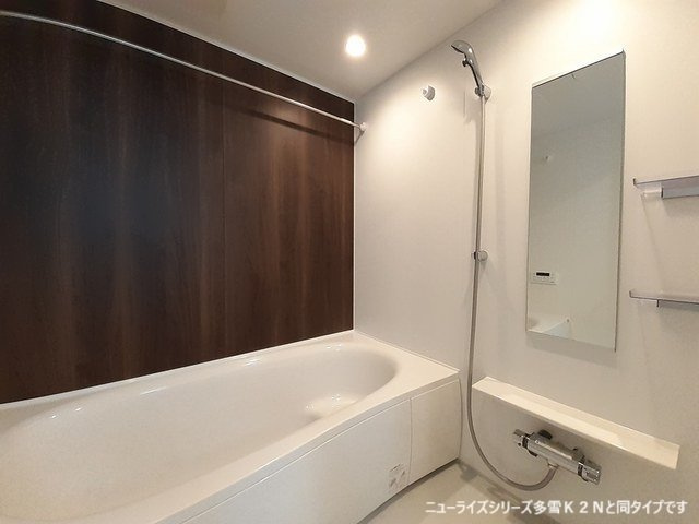 ベル　パトリ　Ｂの浴室|日々の疲れを癒すお風呂付です