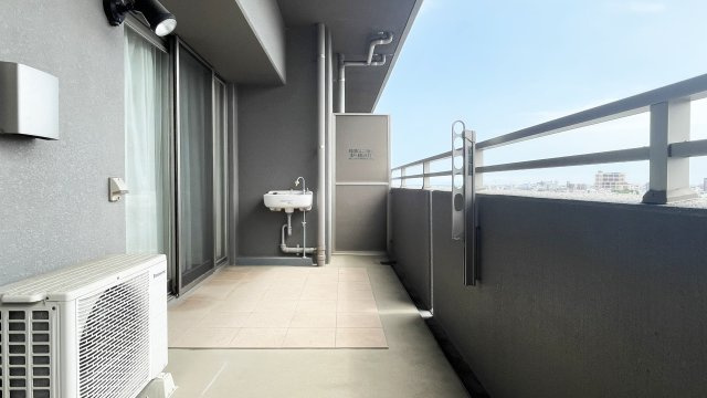 ロイヤルガーデン吉野本町のバルコニー