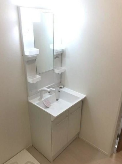 柏市柏堀之内新田のアパートの洗面所