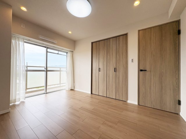 ローレルハイツ茨木総持寺2号棟の洋室|洋室（約6.5帖）です。