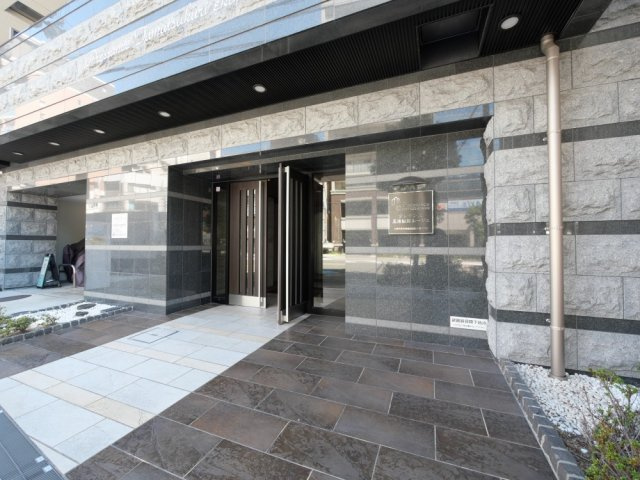 大阪市天王寺区空堀町の賃貸マンションのエントランス