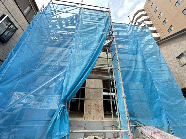 【外観】 | 富士見市水谷東3丁目　新築一戸建住宅　全1棟　(丸井志木店) | 販売現地／2026年10月23日撮影
カースペース2台可能なゆとりある敷地です。