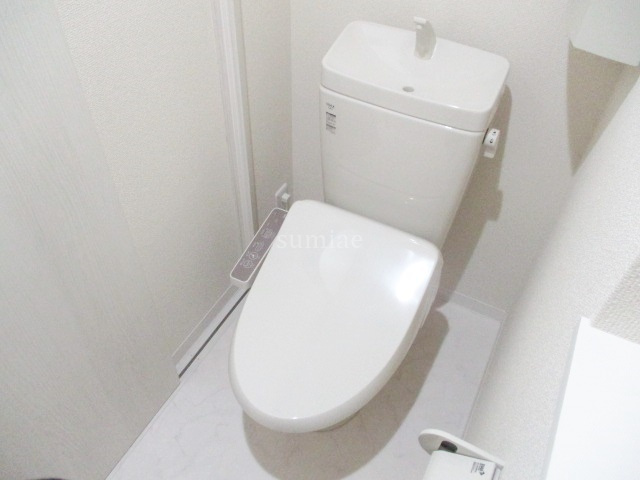 ｂ’ＣＡＳＡ志茂のトイレ|温水洗浄便座です☆