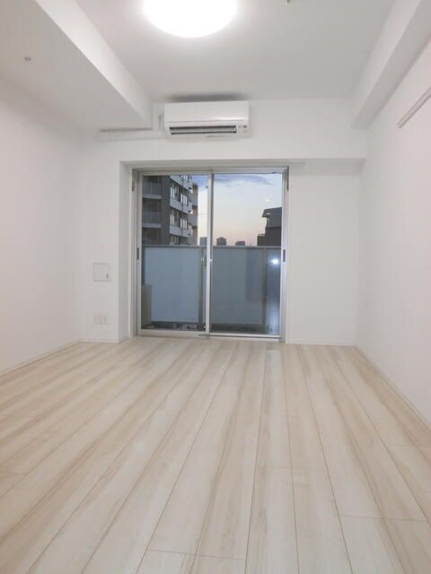 アイルイムーブル向島の居間・リビング