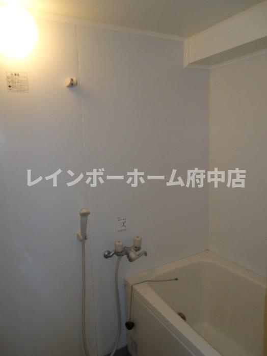 ローヤル国立マンションの浴室