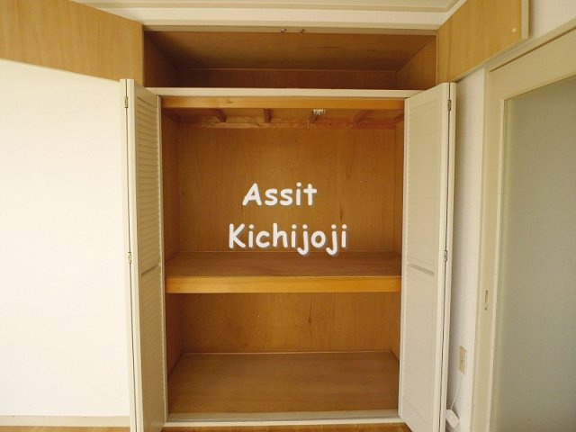 クヒオハイツの収納