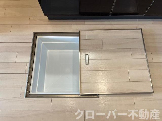 サンパレス東山崎の収納|床下収納