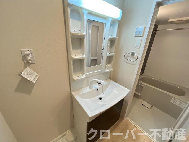 サンパレス東山崎の洗面所|洗髪洗面化粧台