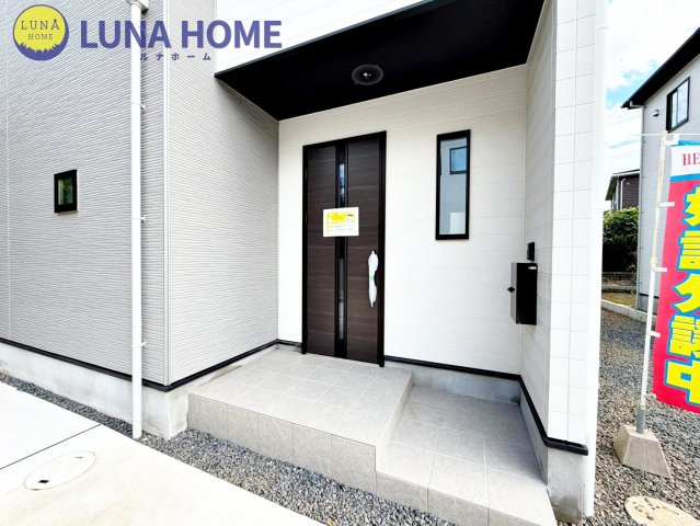 土浦市上高津2期　新築戸建　6号棟の玄関