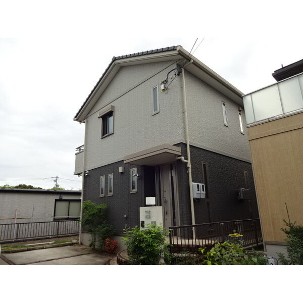 岡崎市北野町貸家の外観