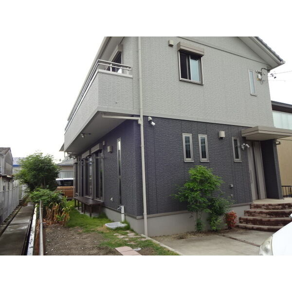 岡崎市北野町貸家の外観