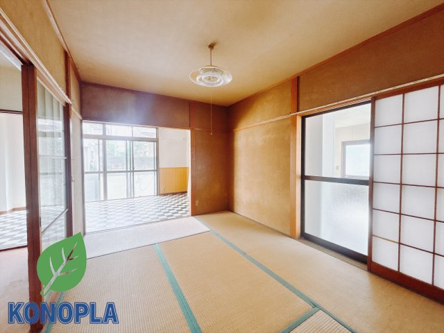 【中古戸建】前橋市文京町2丁目の和室|■和室｜和室でしか味わえない畳ならではの香りや素材で和のやすらぎを感じてください♪休日はお子様とお昼寝するのにも最適です！