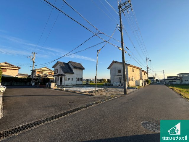守山市播磨田町　新築一戸建ての前面道路含む現地写真|周辺は落ち着いた街並みの住宅地！子育てがしやすい住環境です！まだ未完成ですが、現地でしかわからない事もございます。是非一度ご覧ください。
