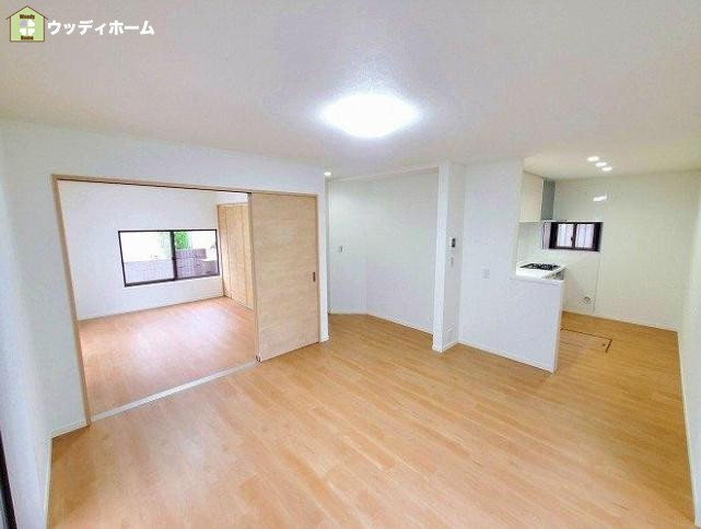 川口市長蔵3丁目　中古一戸建ての居間・リビング