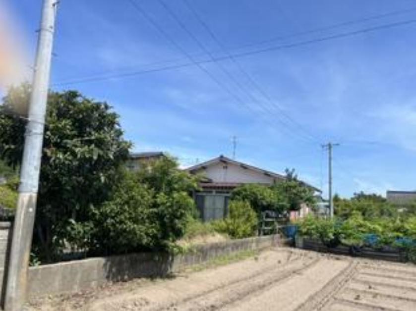 いわき市平泉崎　売地の前面道路含む現地写真