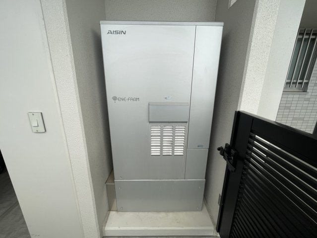 サーパスシティ土居田グランゲートの設備|家庭用燃料電池エネファームを搭載しており、環境に優しく効率的にエネルギーを活用できる住まいです。