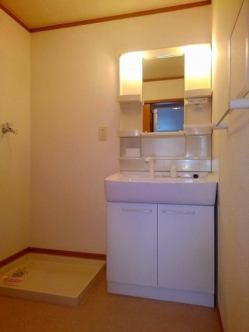 クレセント中ノ坪　　 刈谷市近郊の賃貸はクラスホーム刈谷店の洗面所|スペースが確保できる洗面所です