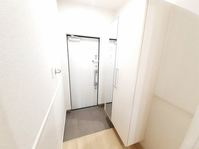 静（しずか）の玄関