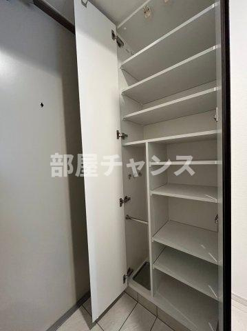 ディアレイシャス大須観音IIIの収納