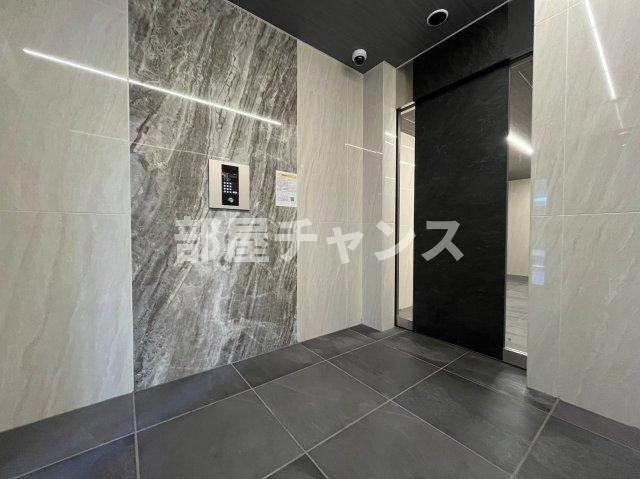 ディアレイシャス大須観音IIIのエントランス