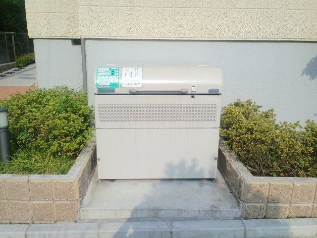 Ｌａ　ｆｏｎｔａｉｎｅ　横浜／鶴見のその他共用部分|入居者用ゴミ集積ボックス