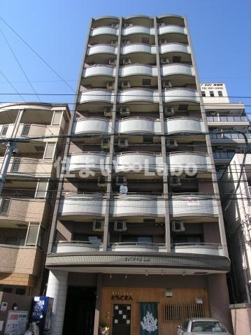 リバティ参番館の外観