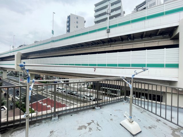 新井第2パティオのバルコニー