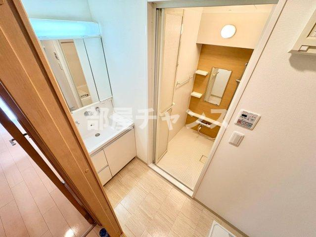 名古屋市東区泉３丁目の賃貸マンションの独立洗面台
