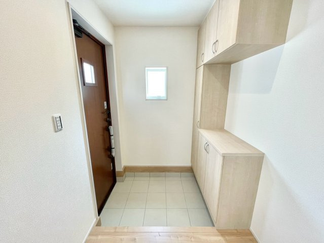 町坪新築戸建ての玄関
