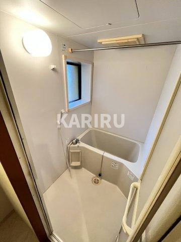 ベルダーIII番館の浴室|同物件別部屋の写真です