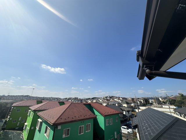 旭区中白根2丁目戸建ての展望|穏やかな街並みを望む見通しの良い景色です。ぜひ実際にご覧になって下さい。