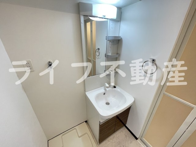 プリエール高井田の独立洗面台|独立洗面台あり、毎朝おしゃれに忙しい女性の方におすすめです