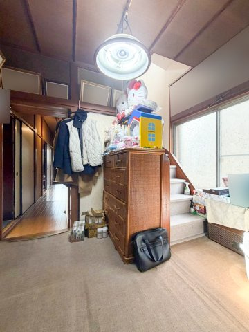 青梅市塩船　古民家風の戸建の前面道路含む現地写真