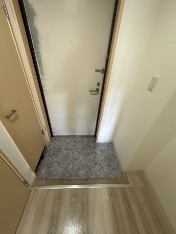 ソレアード小坂の玄関