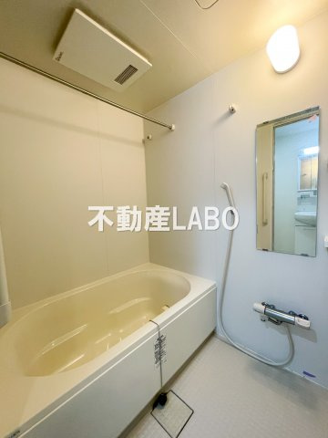 ドミール丸好の浴室