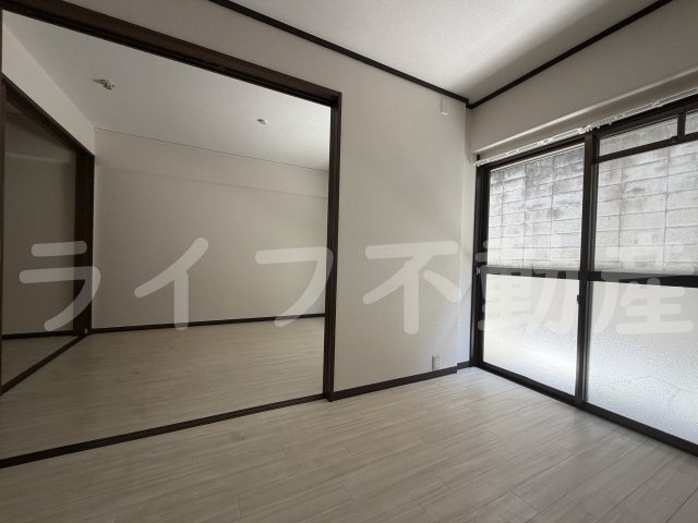 トリプルステーション菱屋西の居間・リビング