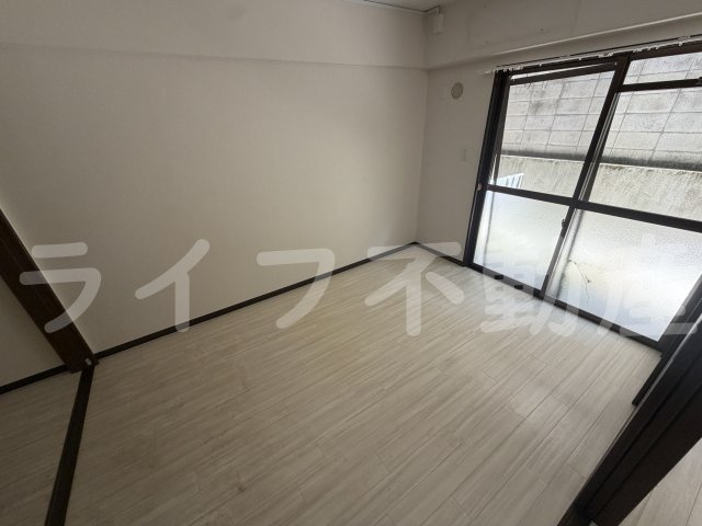 トリプルステーション菱屋西の居間・リビング