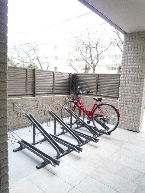 Ｃｈｅｍｉｎ　Ｖｅｒｔのエントランス